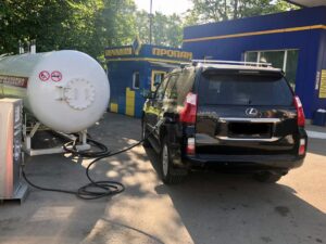 Наибольшее распространение на автотранспорте получили коммерческие газообразные углеводородные топлива на основе метана